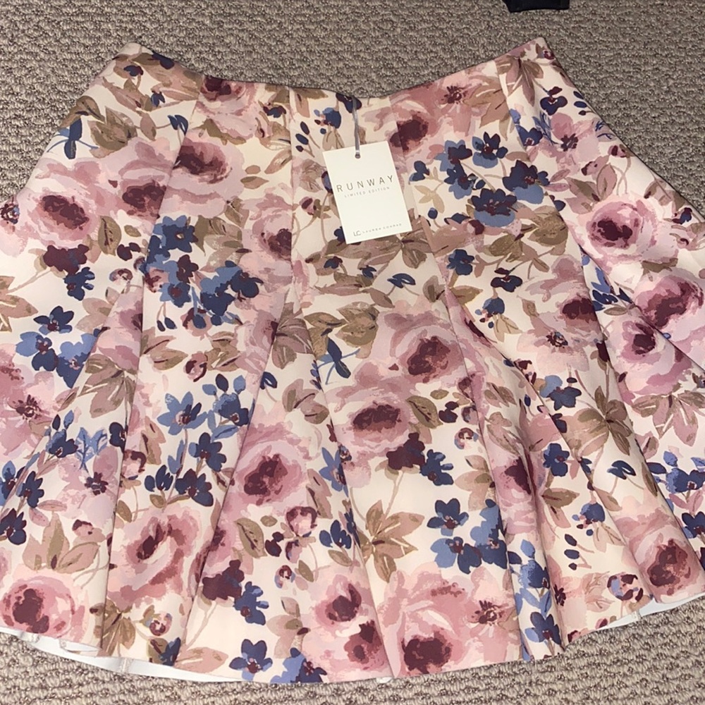 Beautiful Limited Edition  LC Skirt never worn new with tags!